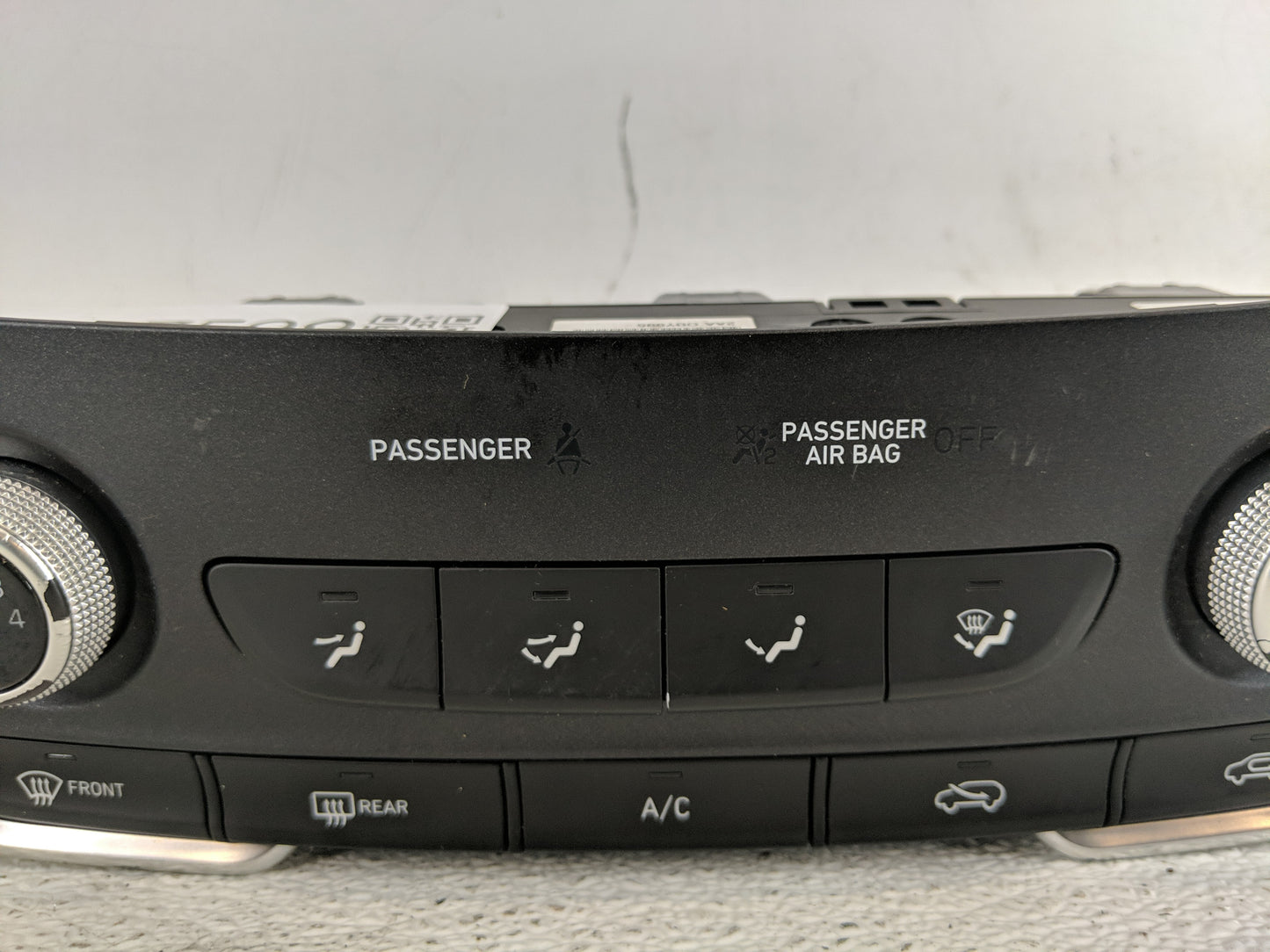 2019-2020 Hyundai Santa Fe Climate Control Module Temperature AC/Heater Replacement P/N:97250-S2AA1 Fits Fits 2019 2020 OEM 