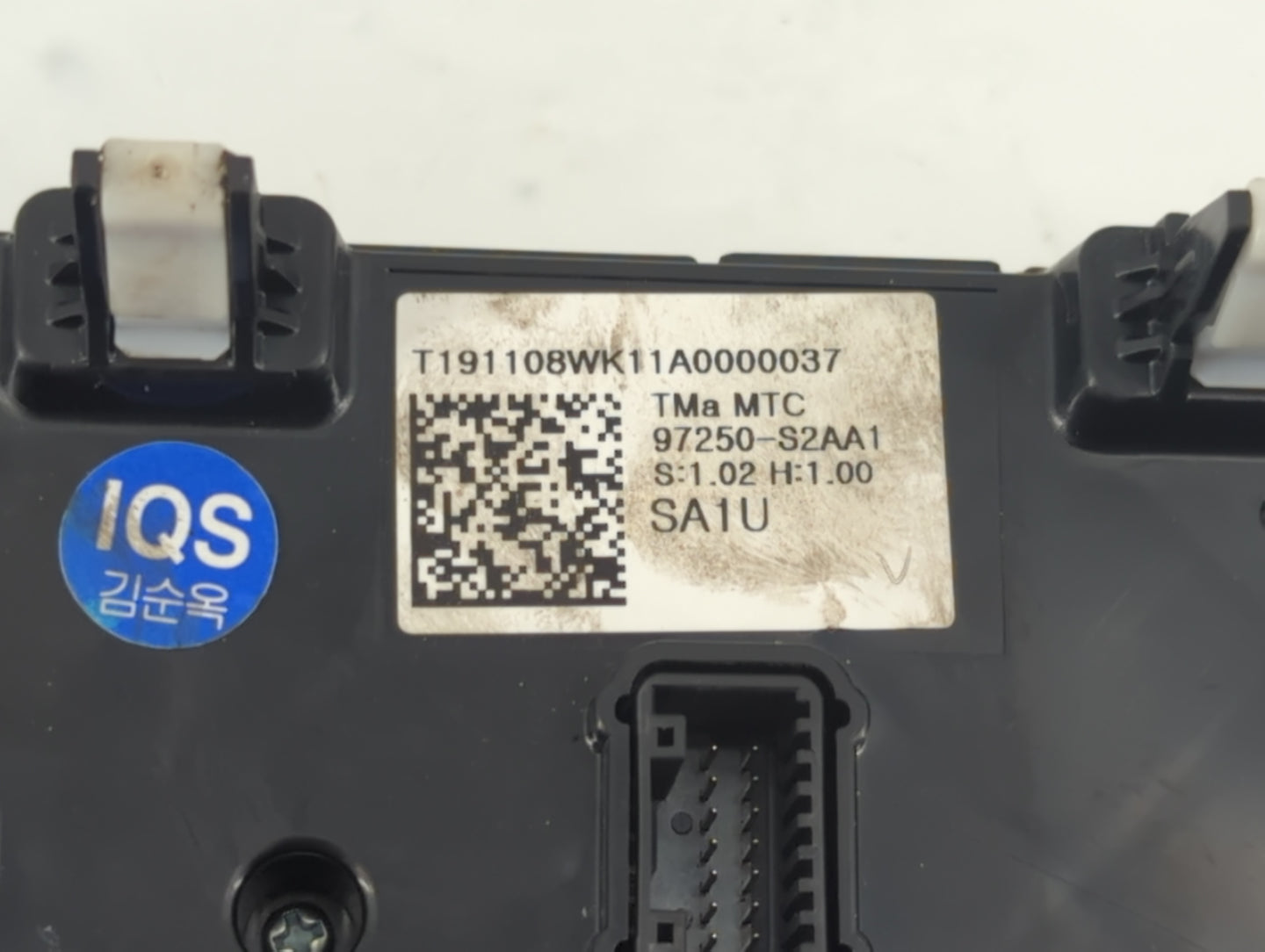 2019-2020 Hyundai Santa Fe Climate Control Module Temperature AC/Heater Replacement P/N:97250-S2AA1 Fits Fits 2019 2020 OEM 