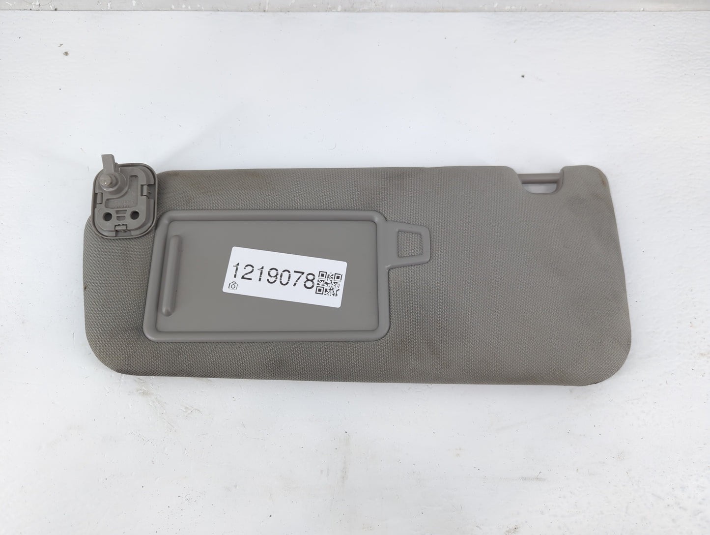 2019-2021 Hyundai Santa Fe Sun Visor Shade Replacement Passenger Right Mirror Fits Fits 2019 2020 2021 OEM Used Auto Parts -