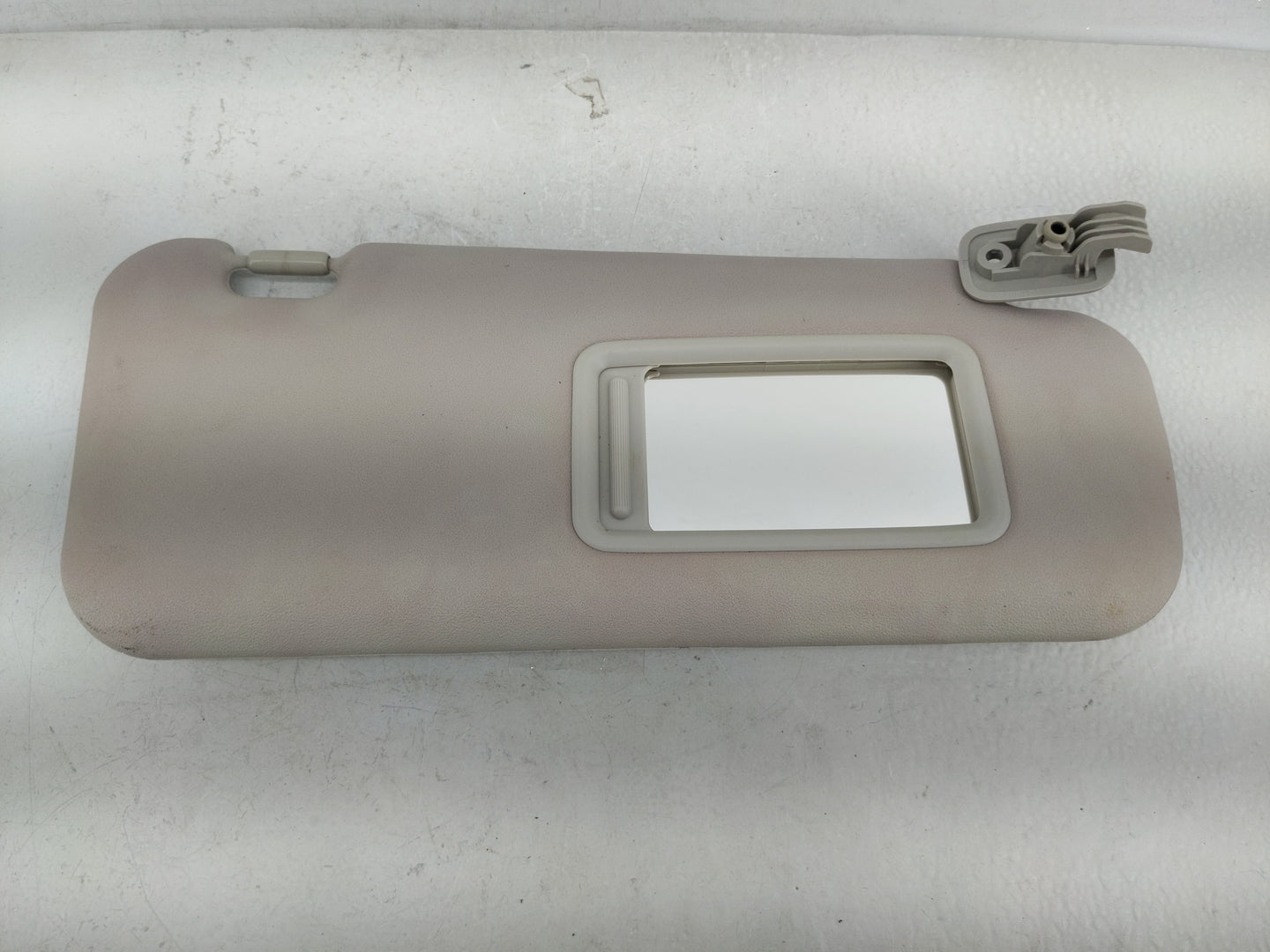2019-2021 Hyundai Santa Fe Sun Visor Shade Replacement Passenger Right Mirror Fits Fits 2019 2020 2021 OEM Used Auto Parts -