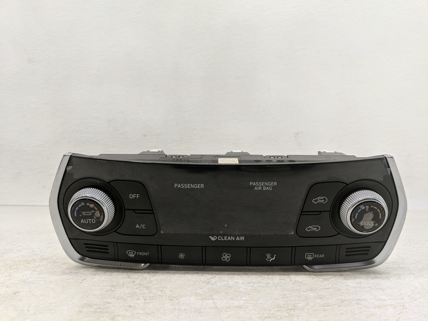 2020 Hyundai Santa Fe Climate Control Module Temperature AC/Heater Replacement P/N:97250-S2301 Fits OEM Used Auto Parts - Oe