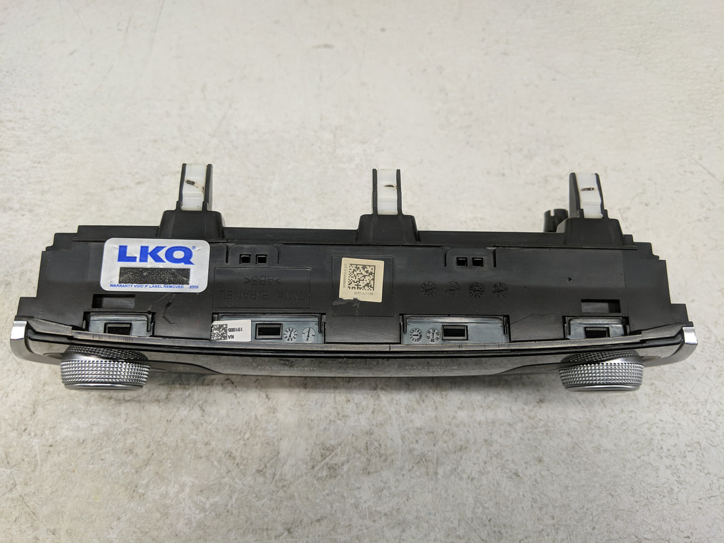 2020 Hyundai Santa Fe Climate Control Module Temperature AC/Heater Replacement P/N:97250-S2301 Fits OEM Used Auto Parts - Oe