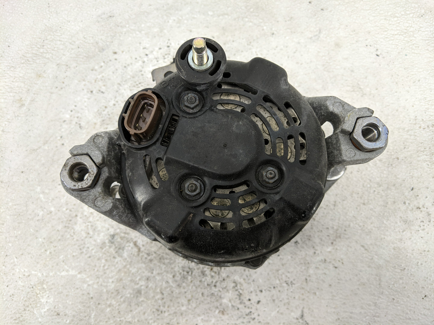2019-2020 Hyundai Santa Fe Alternator Replacement Generator Charging Assembly Engine OEM P/N:37300-2G861 Fits OEM Used Auto 