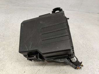 compare product 2019-2020 Hyundai Santa Fe Fusebox Fuse Box Panel Relay Module P/N:91956-S2021 91200S2400TA Fits Fits 2019 2020 OEM Used Auto Parts