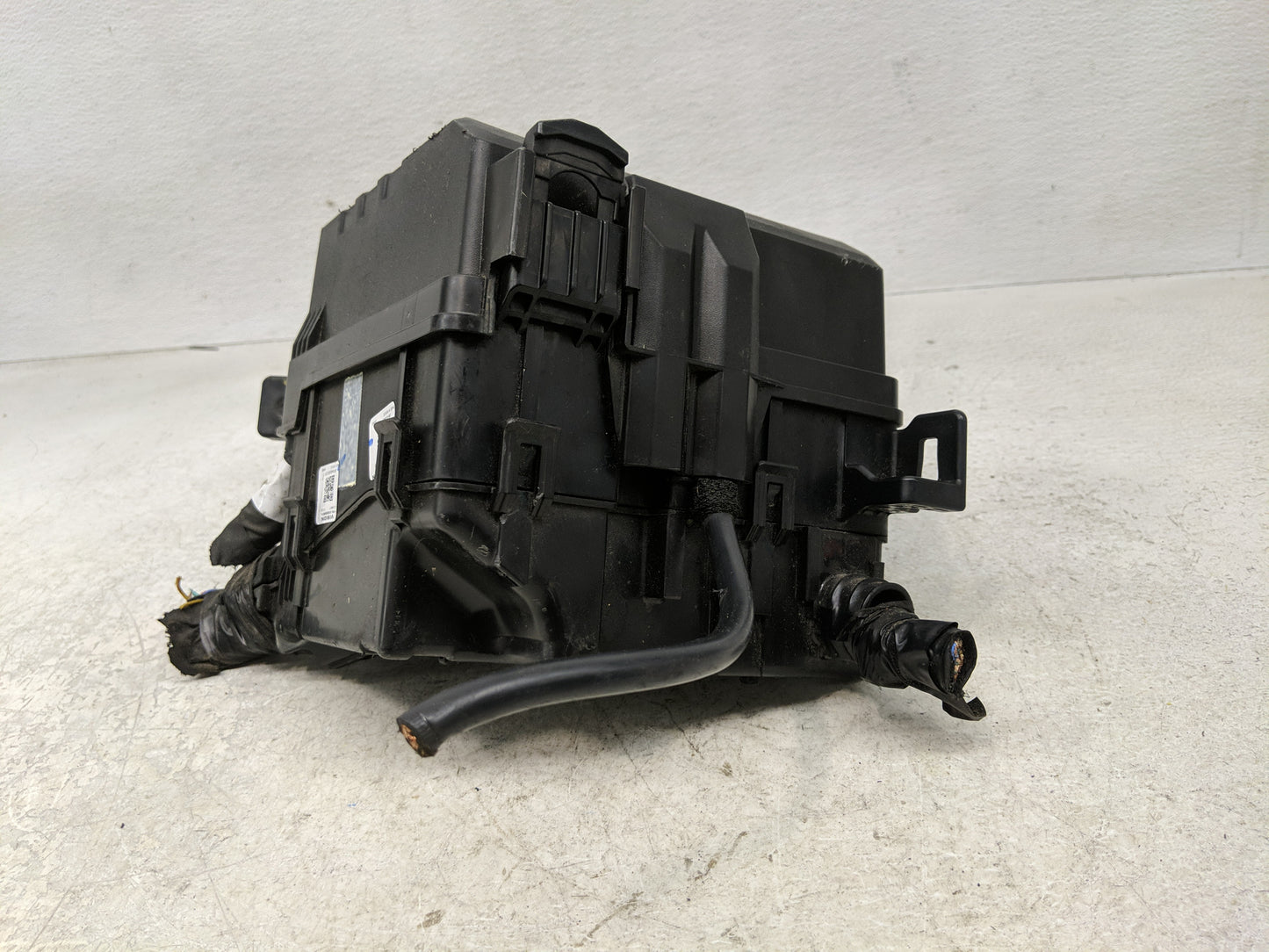 2019-2020 Hyundai Santa Fe Fusebox Fuse Box Panel Relay Module P/N:91956-S2021 91200S2400TA Fits Fits 2019 2020 OEM Used Aut
