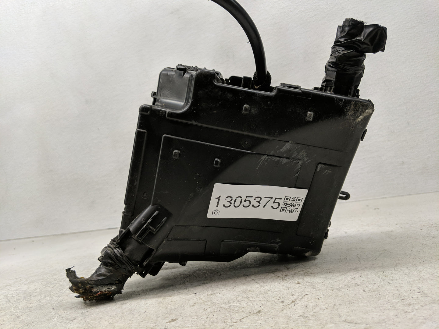 2019-2020 Hyundai Santa Fe Fusebox Fuse Box Panel Relay Module P/N:91956-S2021 91200S2400TA Fits Fits 2019 2020 OEM Used Aut