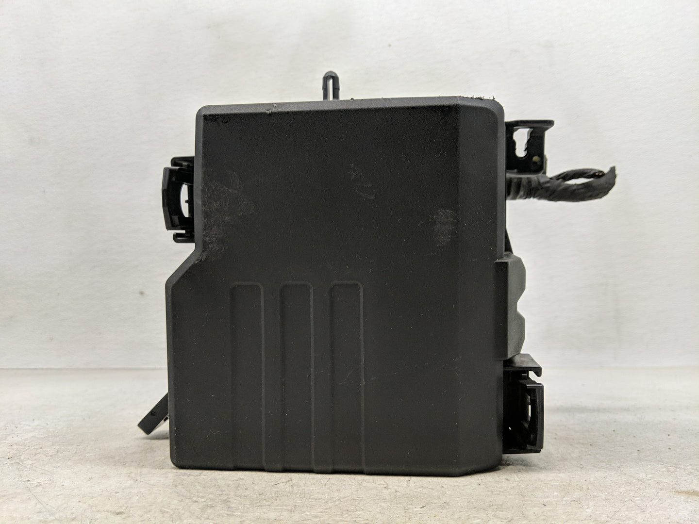 2019-2020 Hyundai Santa Fe Fusebox Fuse Box Panel Relay Module P/N:91956-S2021 Fits Fits 2019 2020 OEM Used Auto Parts - Oem