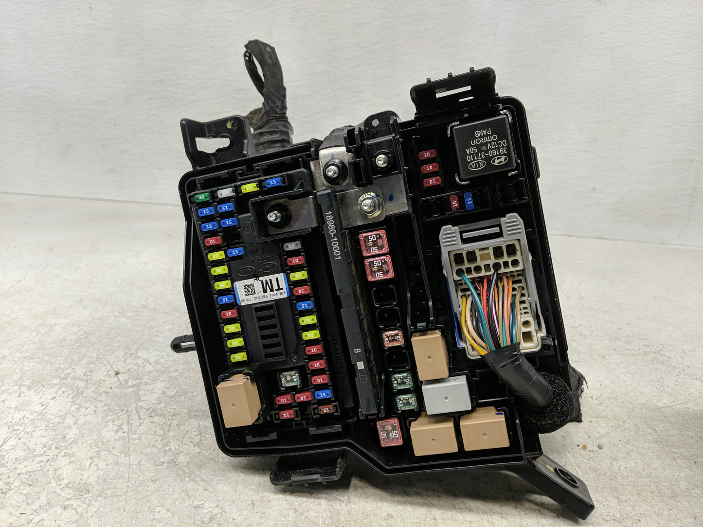 2019-2020 Hyundai Santa Fe Fusebox Fuse Box Panel Relay Module P/N:91956-S2021 Fits Fits 2019 2020 OEM Used Auto Parts - Oem