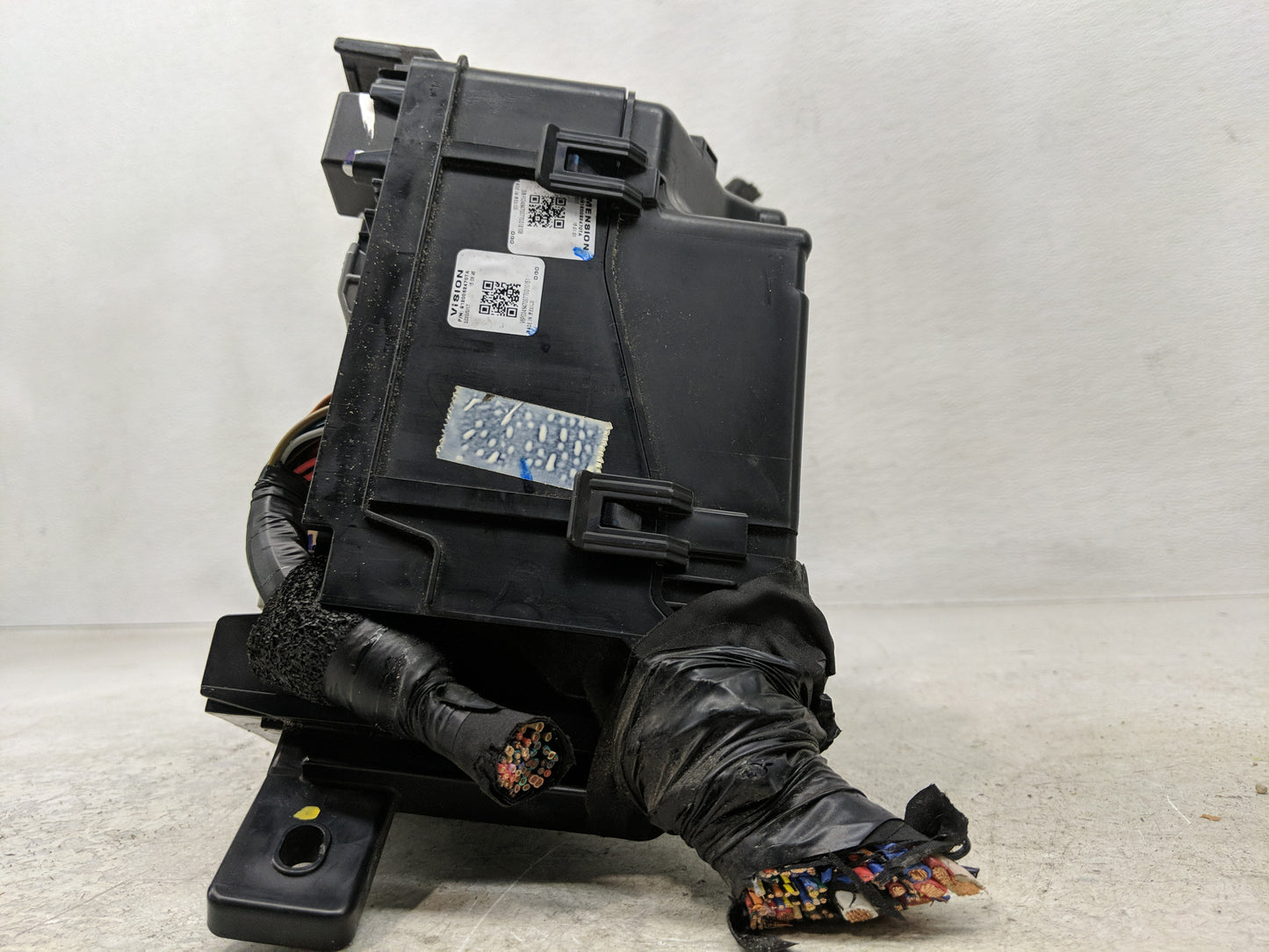 2019-2020 Hyundai Santa Fe Fusebox Fuse Box Panel Relay Module P/N:91956-S2021 Fits Fits 2019 2020 OEM Used Auto Parts - Oem