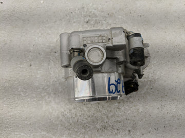 2019-2020 Hyundai Santa Fe Throttle Body P/N:0 280 750 618 35100-2G600 Fits Fits 2015 2016 2017 2018 2019 2020 2021 OEM Used Auto Parts