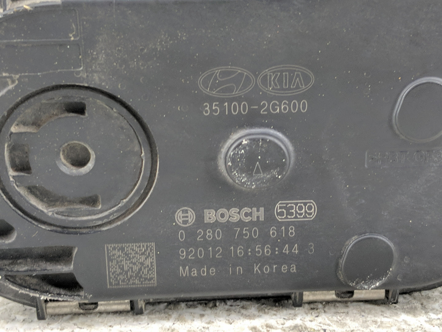 2019-2020 Hyundai Santa Fe Throttle Body P/N:0 280 750 618 35100-2G600 Fits Fits 2015 2016 2017 2018 2019 2020 2021 OEM Used