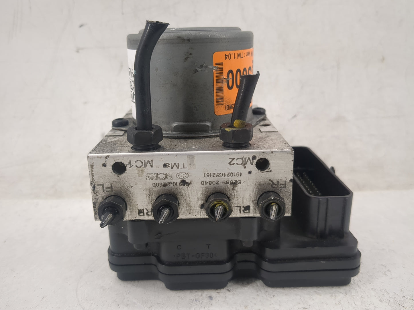 2019-2020 Hyundai Santa Fe ABS Pump Control Module Replacement P/N:58900-S2600 Fits Fits 2019 2020 OEM Used Auto Parts - Oem