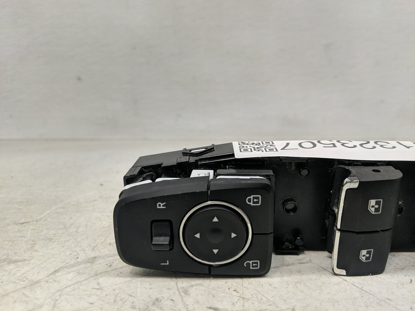 2019-2020 Hyundai Santa Fe Master Power Window Switch Replacement Driver Side Left P/N:93571S1130NNB Fits Fits 2019 2020 OEM
