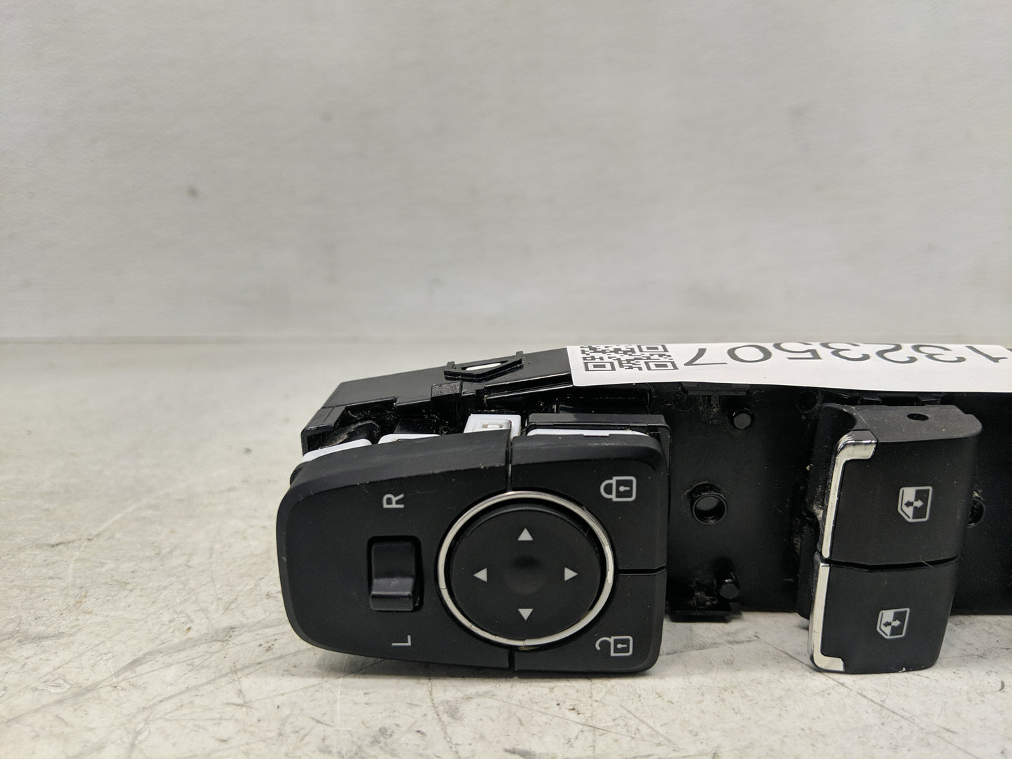 2019-2020 Hyundai Santa Fe Master Power Window Switch Replacement Driver Side Left P/N:93571S1130NNB Fits Fits 2019 2020 OEM