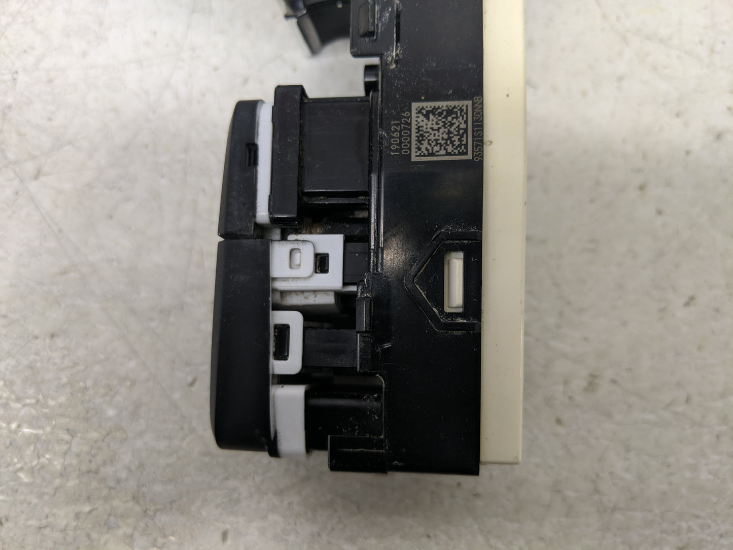 2019-2020 Hyundai Santa Fe Master Power Window Switch Replacement Driver Side Left P/N:93571S1130NNB Fits Fits 2019 2020 OEM