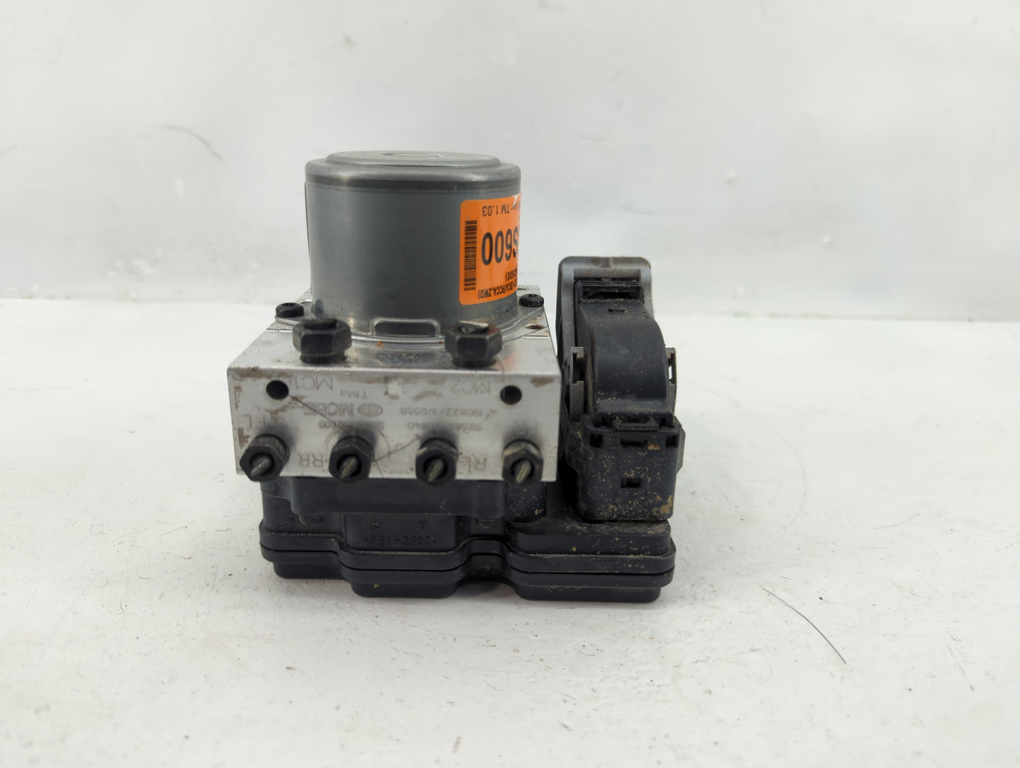 2019-2020 Hyundai Santa Fe ABS Pump Control Module Replacement P/N:58900-S2600 Fits Fits 2019 2020 OEM Used Auto Parts - Oem
