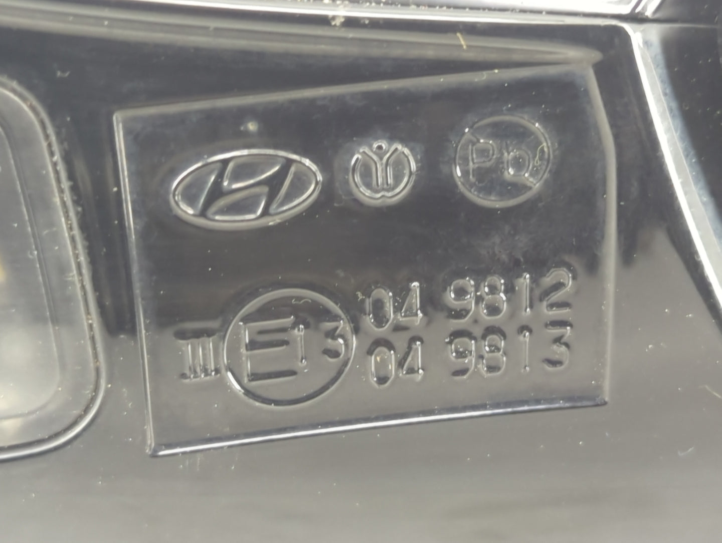2020 Hyundai Santa Fe Driver Side View Mirror - Left Door Mirror OEM Used - Oemusedautoparts1.com
