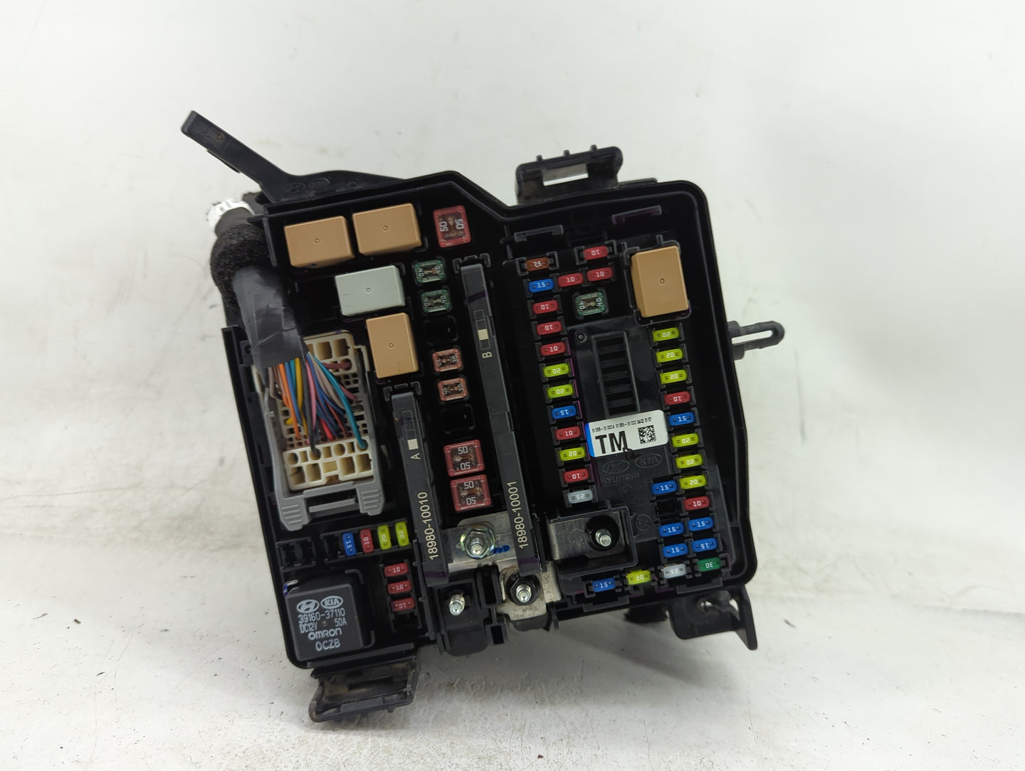 2019-2020 Hyundai Santa Fe Fusebox Fuse Box Panel Relay Module Fits Fits 2019 2020 OEM Used Auto Parts - Oemusedautoparts1.c