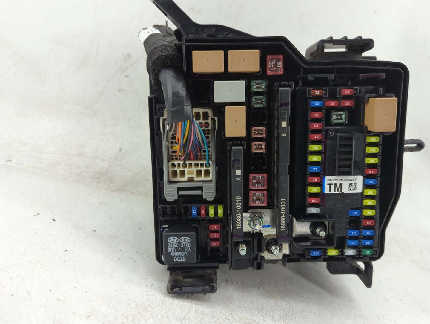 2019-2020 Hyundai Santa Fe Fusebox Fuse Box Panel Relay Module Fits Fits 2019 2020 OEM Used Auto Parts - Oemusedautoparts1.c