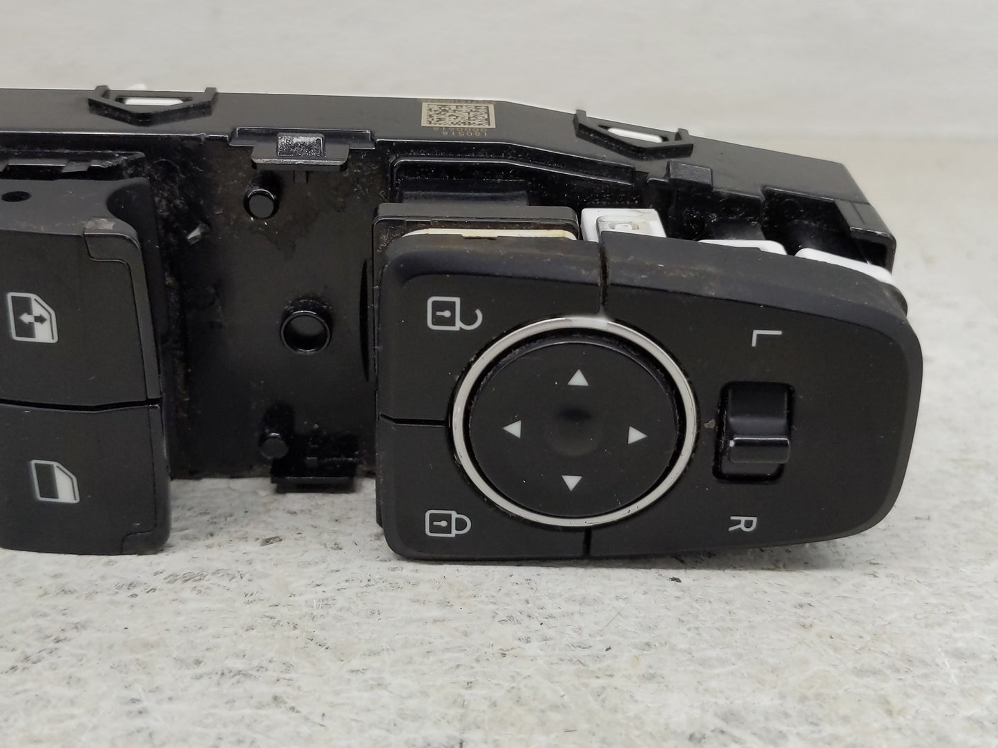 2019-2020 Hyundai Santa Fe Master Power Window Switch Replacement Driver Side Left P/N:93571S1050NNB Fits Fits 2019 2020 OEM