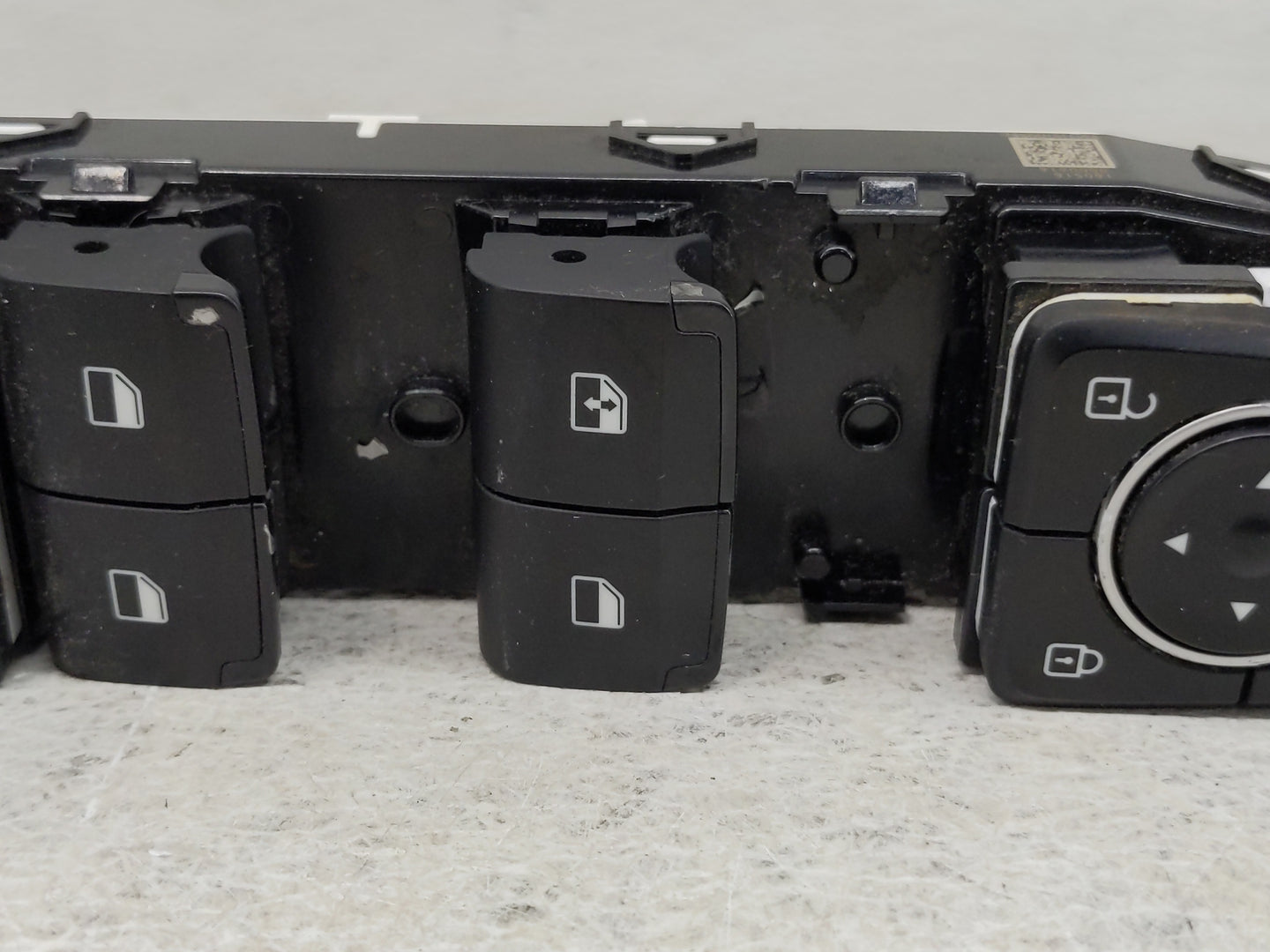 2019-2020 Hyundai Santa Fe Master Power Window Switch Replacement Driver Side Left P/N:93571S1050NNB Fits Fits 2019 2020 OEM
