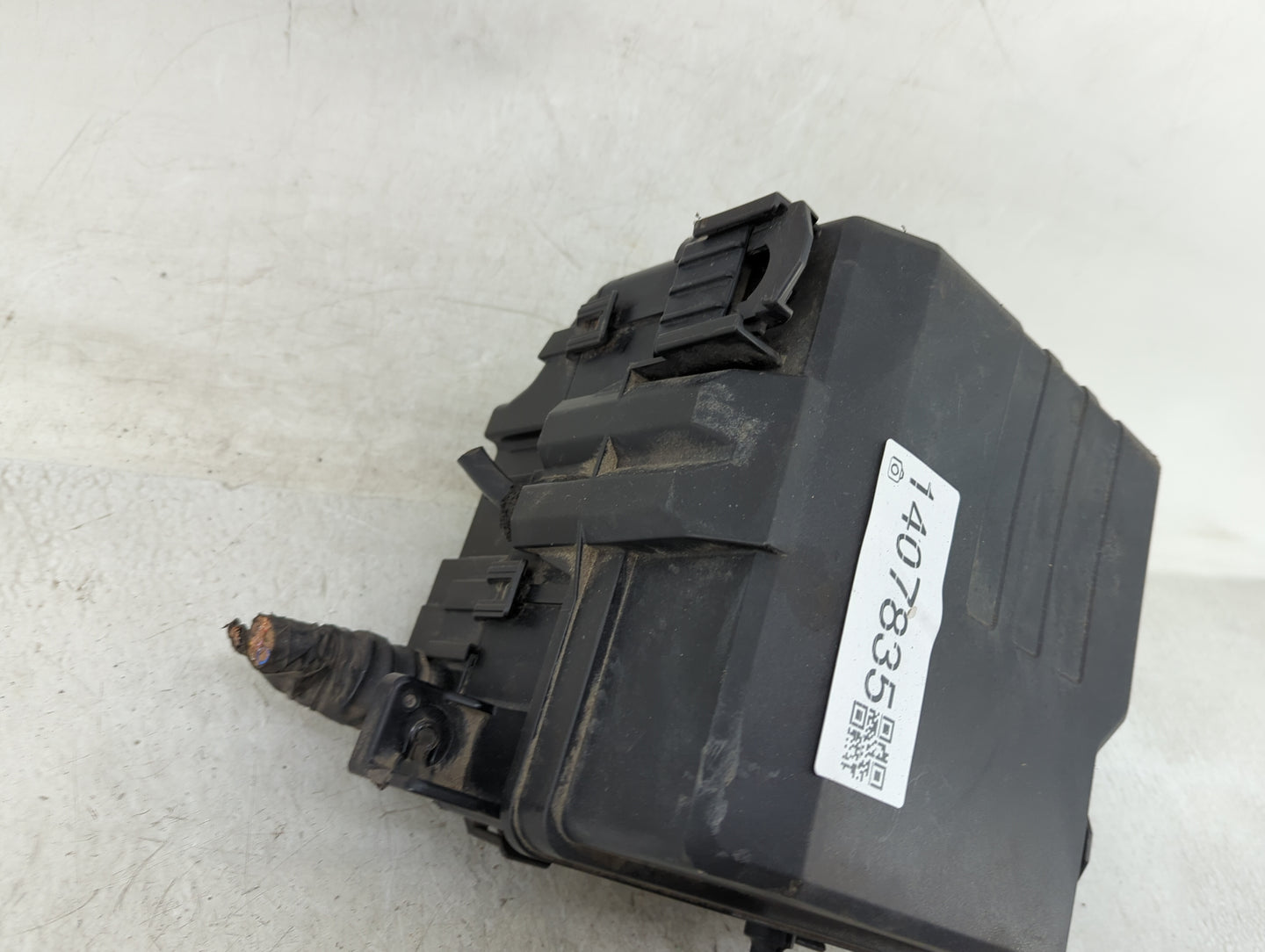 2019-2020 Hyundai Santa Fe Fusebox Fuse Box Panel Relay Module Fits Fits 2019 2020 OEM Used Auto Parts - Oemusedautoparts1.c