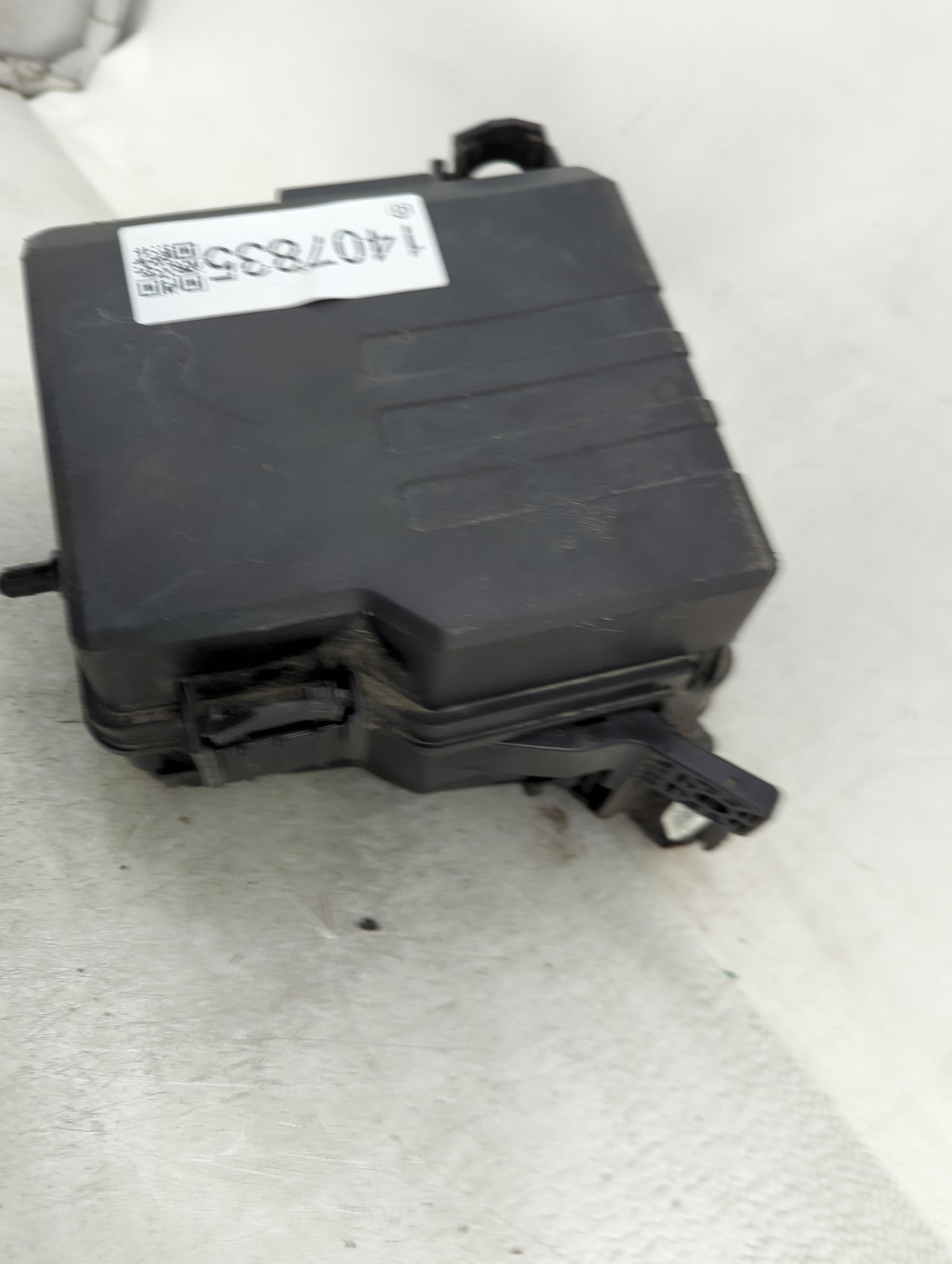 2019-2020 Hyundai Santa Fe Fusebox Fuse Box Panel Relay Module Fits Fits 2019 2020 OEM Used Auto Parts - Oemusedautoparts1.c