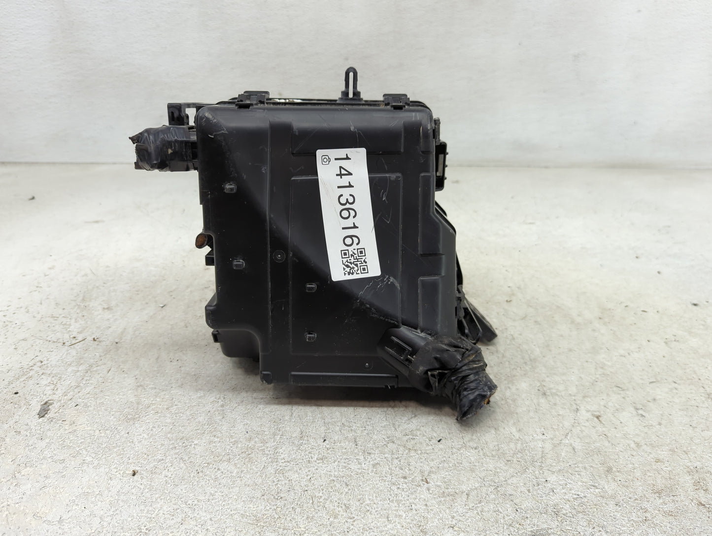 2019-2020 Hyundai Santa Fe Fusebox Fuse Box Panel Relay Module P/N:91959-S1000 9120062470TA Fits Fits 2019 2020 OEM Used Aut