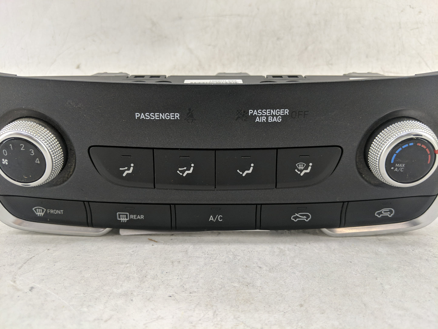 2020 Hyundai Santa Fe Climate Control Module Temperature AC/Heater Replacement P/N:97250-S2AA1 Fits OEM Used Auto Parts - Oe