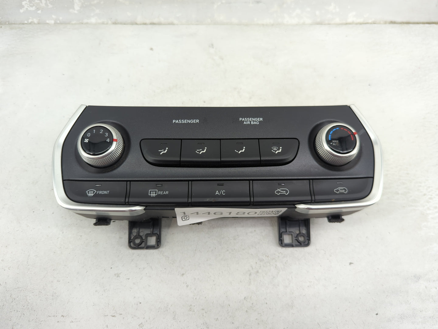 2020 Hyundai Santa Fe Climate Control Module Temperature AC/Heater Replacement P/N:97250-S2AA1 Fits OEM Used Auto Parts - Oe