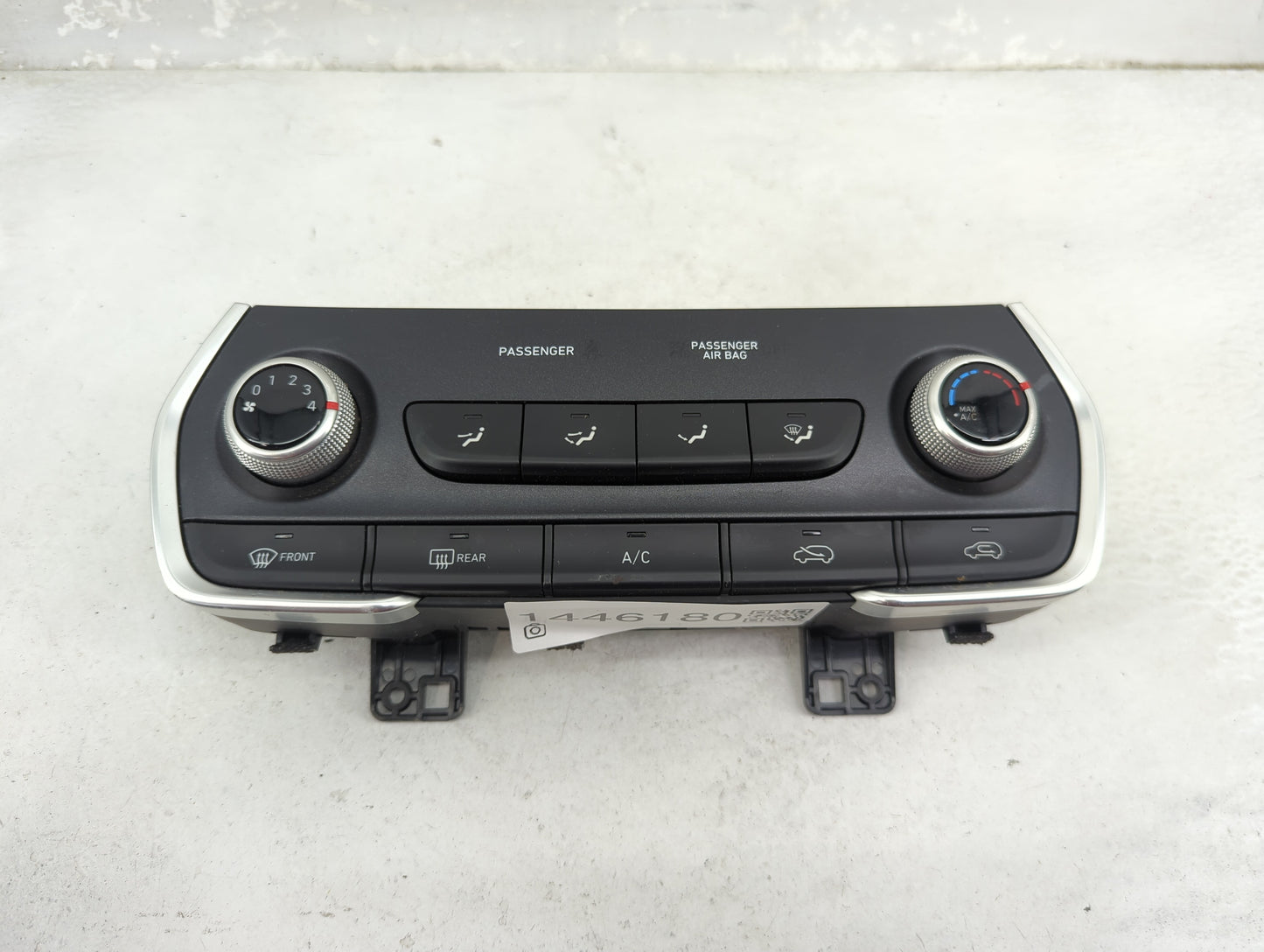 2020 Hyundai Santa Fe Climate Control Module Temperature AC/Heater Replacement P/N:97250-S2AA1 Fits OEM Used Auto Parts - Oe