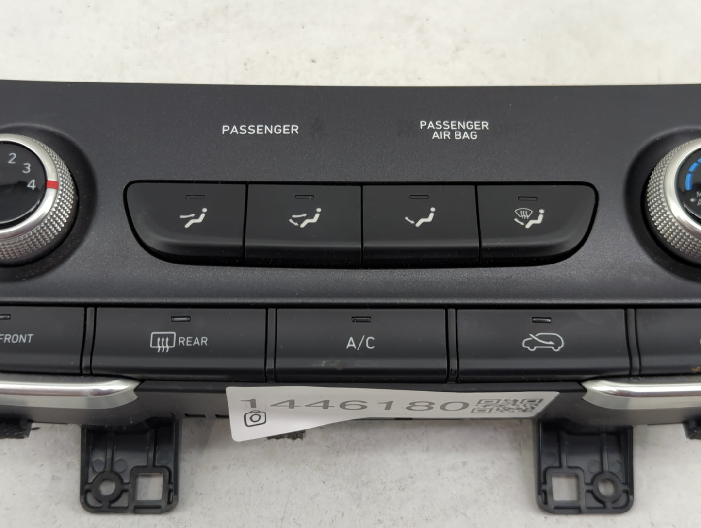 2020 Hyundai Santa Fe Climate Control Module Temperature AC/Heater Replacement P/N:97250-S2AA1 Fits OEM Used Auto Parts - Oe