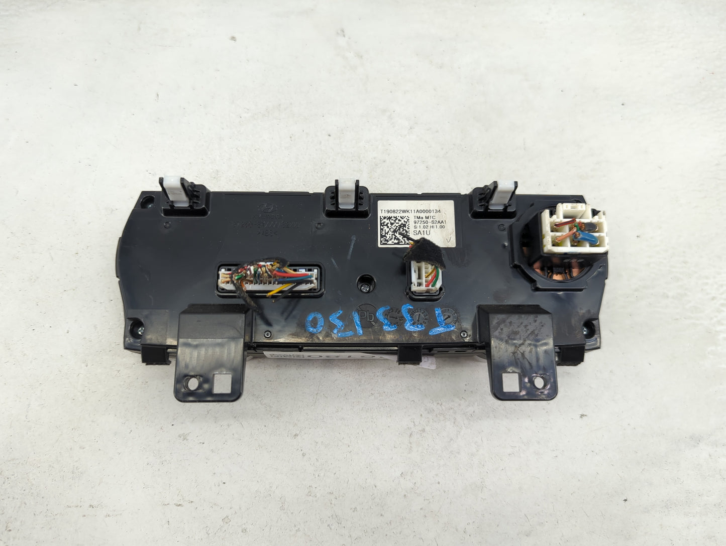 2020 Hyundai Santa Fe Climate Control Module Temperature AC/Heater Replacement P/N:97250-S2AA1 Fits OEM Used Auto Parts - Oe