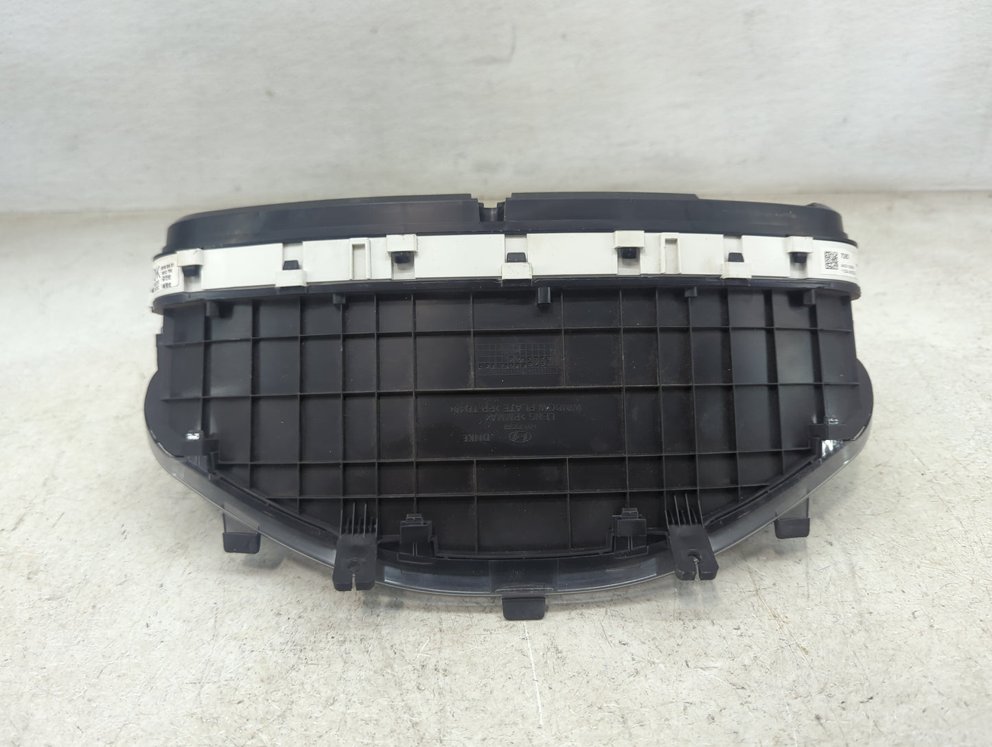 2020 Hyundai Santa Fe Instrument Cluster Speedometer Gauges P/N:94031-S2080 11004-34020DA Miles:71K Fits OEM Used Auto Parts