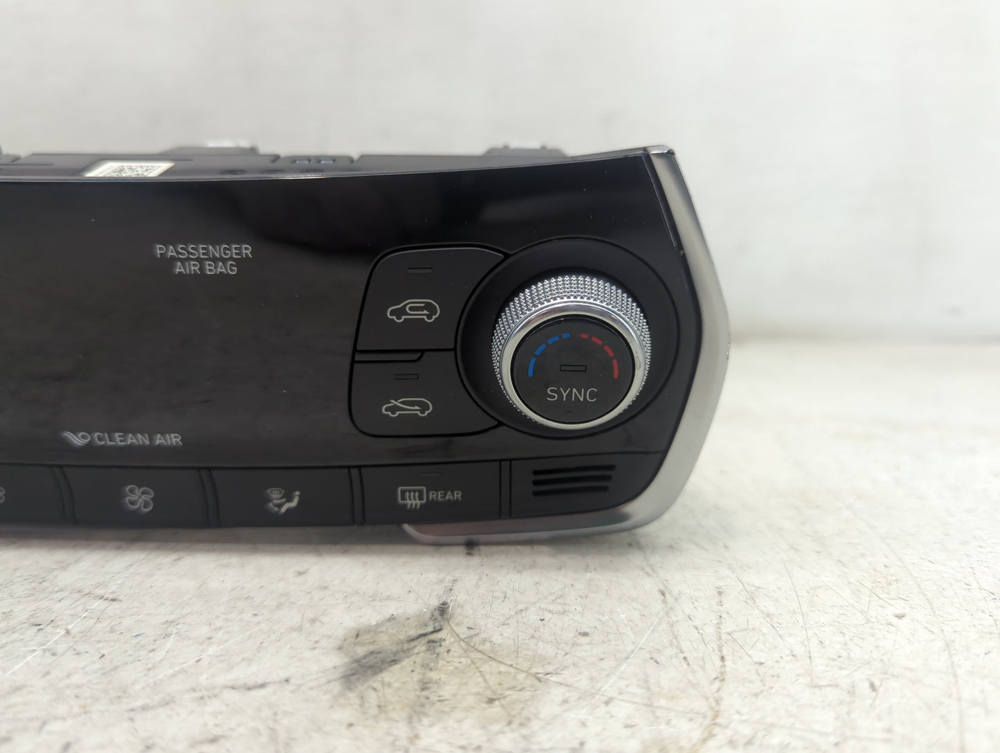 2020 Hyundai Santa Fe Climate Control Module Temperature AC/Heater Replacement P/N:97250-S2301 Fits OEM Used Auto Parts - Oe