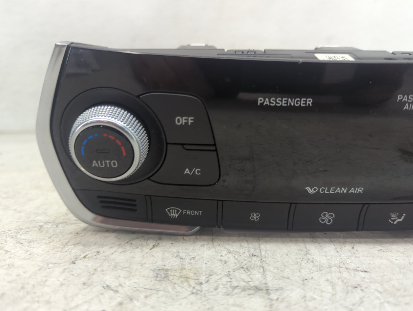 2020 Hyundai Santa Fe Climate Control Module Temperature AC/Heater Replacement P/N:97250-S2301 Fits OEM Used Auto Parts - Oe