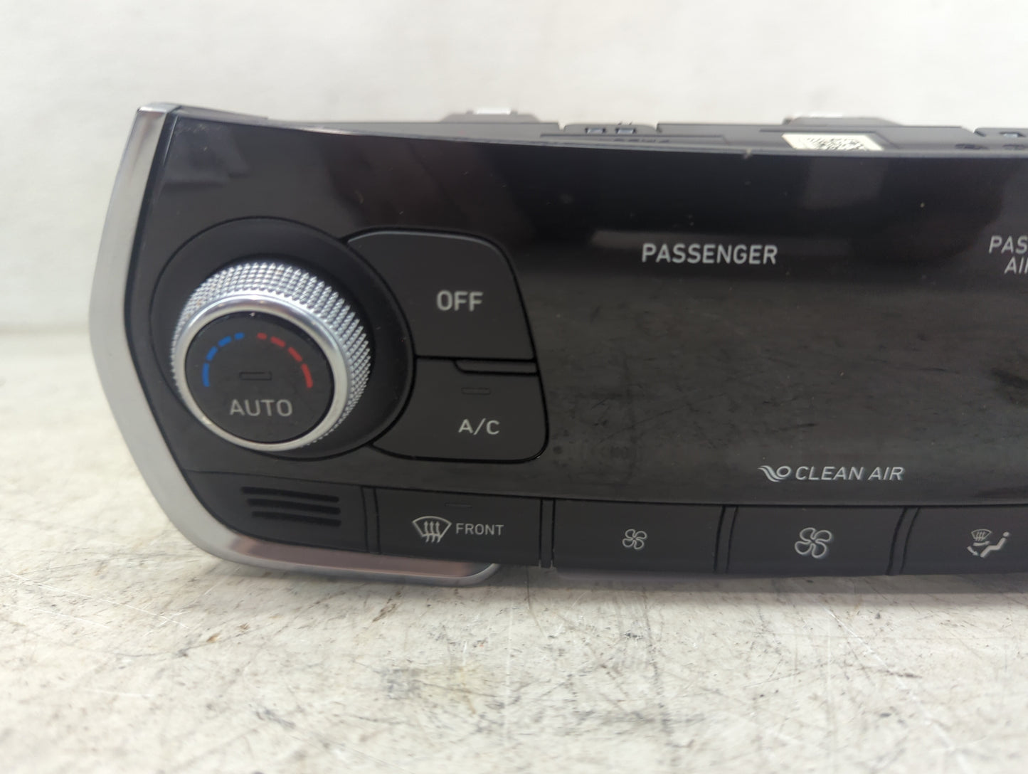 2020 Hyundai Santa Fe Climate Control Module Temperature AC/Heater Replacement P/N:97250-S2301 Fits OEM Used Auto Parts - Oe