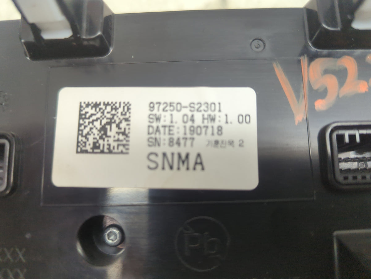 2020 Hyundai Santa Fe Climate Control Module Temperature AC/Heater Replacement P/N:97250-S2301 Fits OEM Used Auto Parts - Oe
