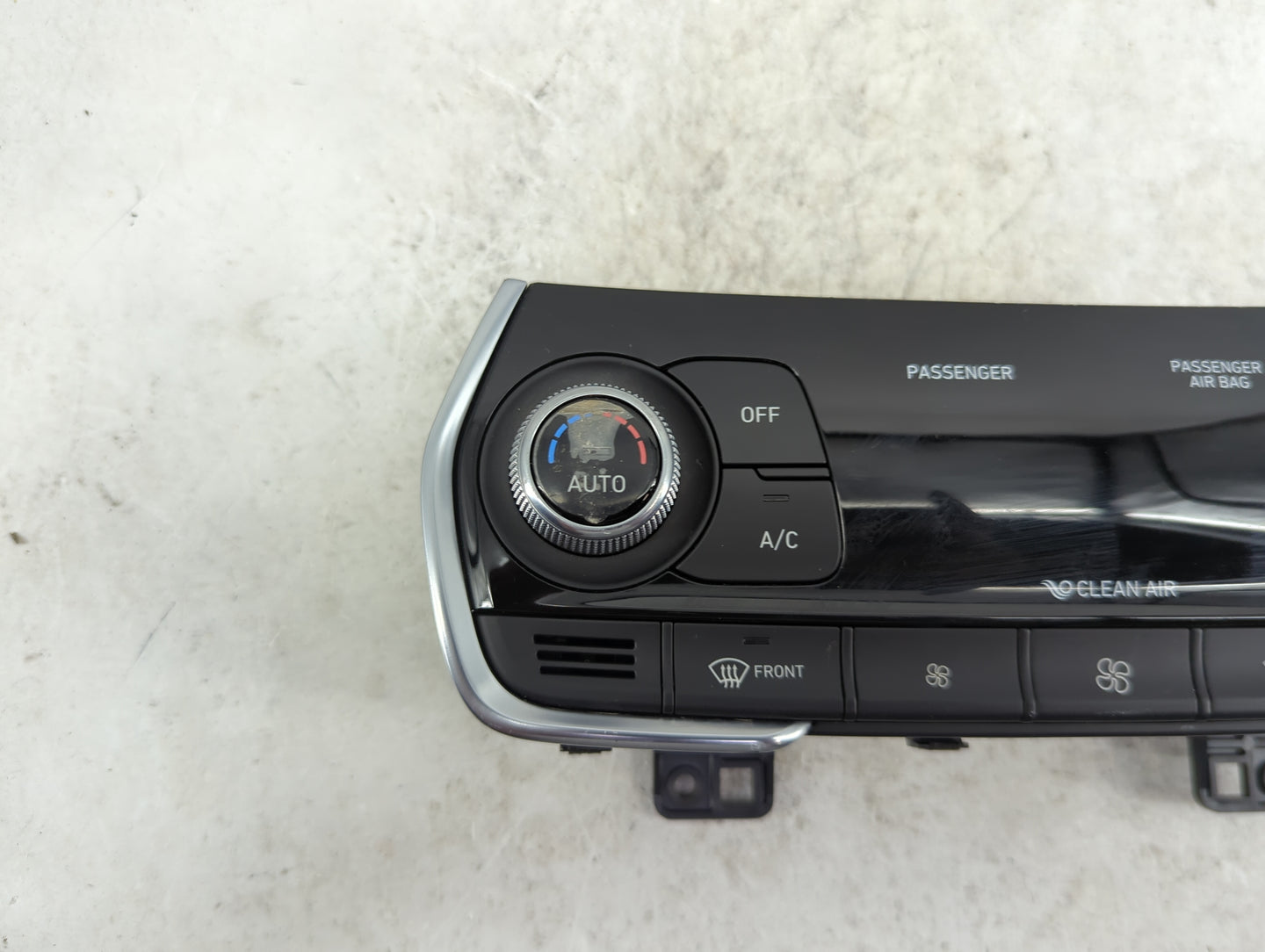 2020 Hyundai Santa Fe Climate Control Module Temperature AC/Heater Replacement P/N:97250-S2301 Fits OEM Used Auto Parts - Oe