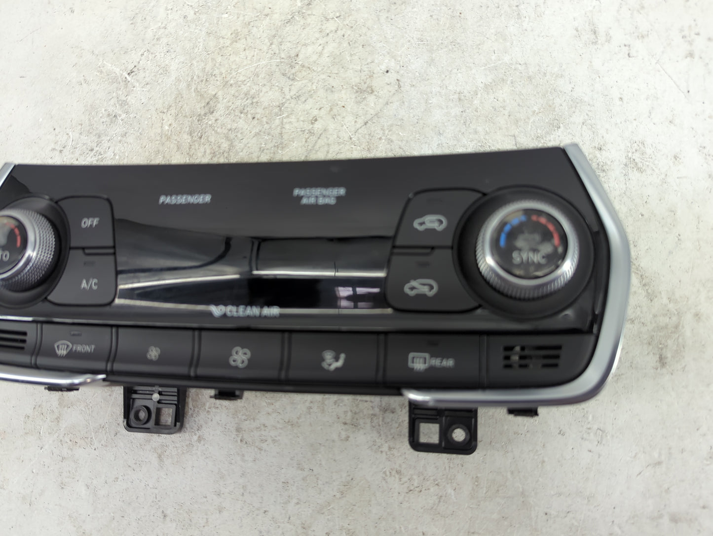 2020 Hyundai Santa Fe Climate Control Module Temperature AC/Heater Replacement P/N:97250-S2301 Fits OEM Used Auto Parts - Oe