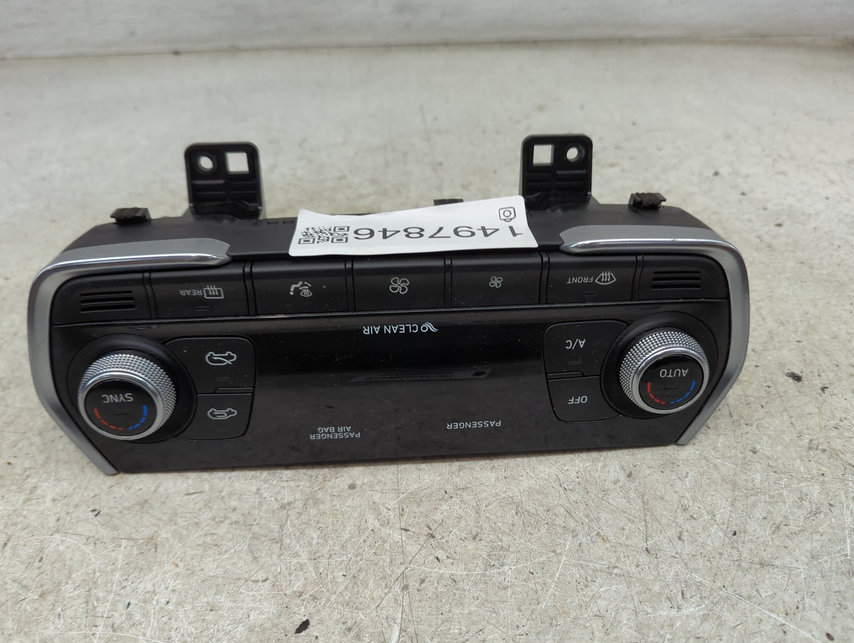 2020 Hyundai Santa Fe Climate Control Module Temperature AC/Heater Replacement P/N:97250-S2301 Fits OEM Used Auto Parts - Oe