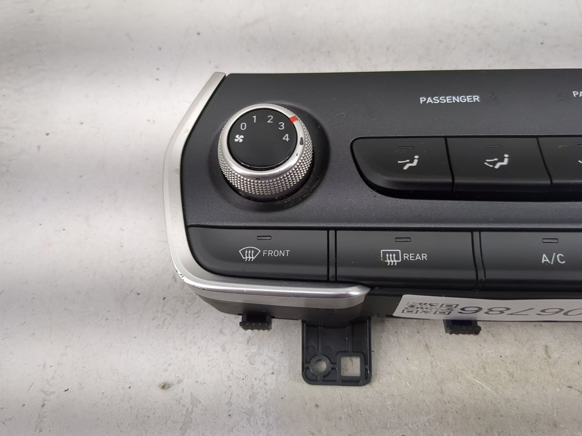 2020 Hyundai Santa Fe Climate Control Module Temperature AC/Heater Replacement P/N:97250-S2AA1 Fits OEM Used Auto Parts - Oe