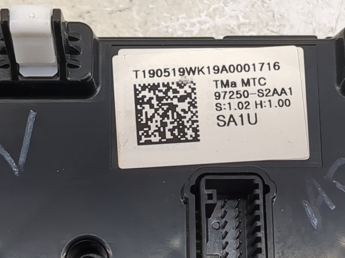 2020 Hyundai Santa Fe Climate Control Module Temperature AC/Heater Replacement P/N:97250-S2AA1 Fits OEM Used Auto Parts - Oe