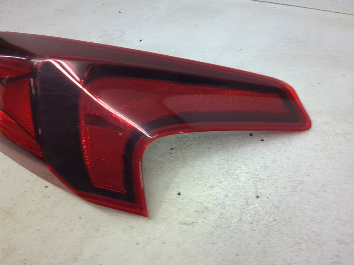 2019-2020 Hyundai Santa Fe Tail Light Assembly Passenger Right OEM Fits Fits 2019 2020 OEM Used Auto Parts - Oemusedautopart