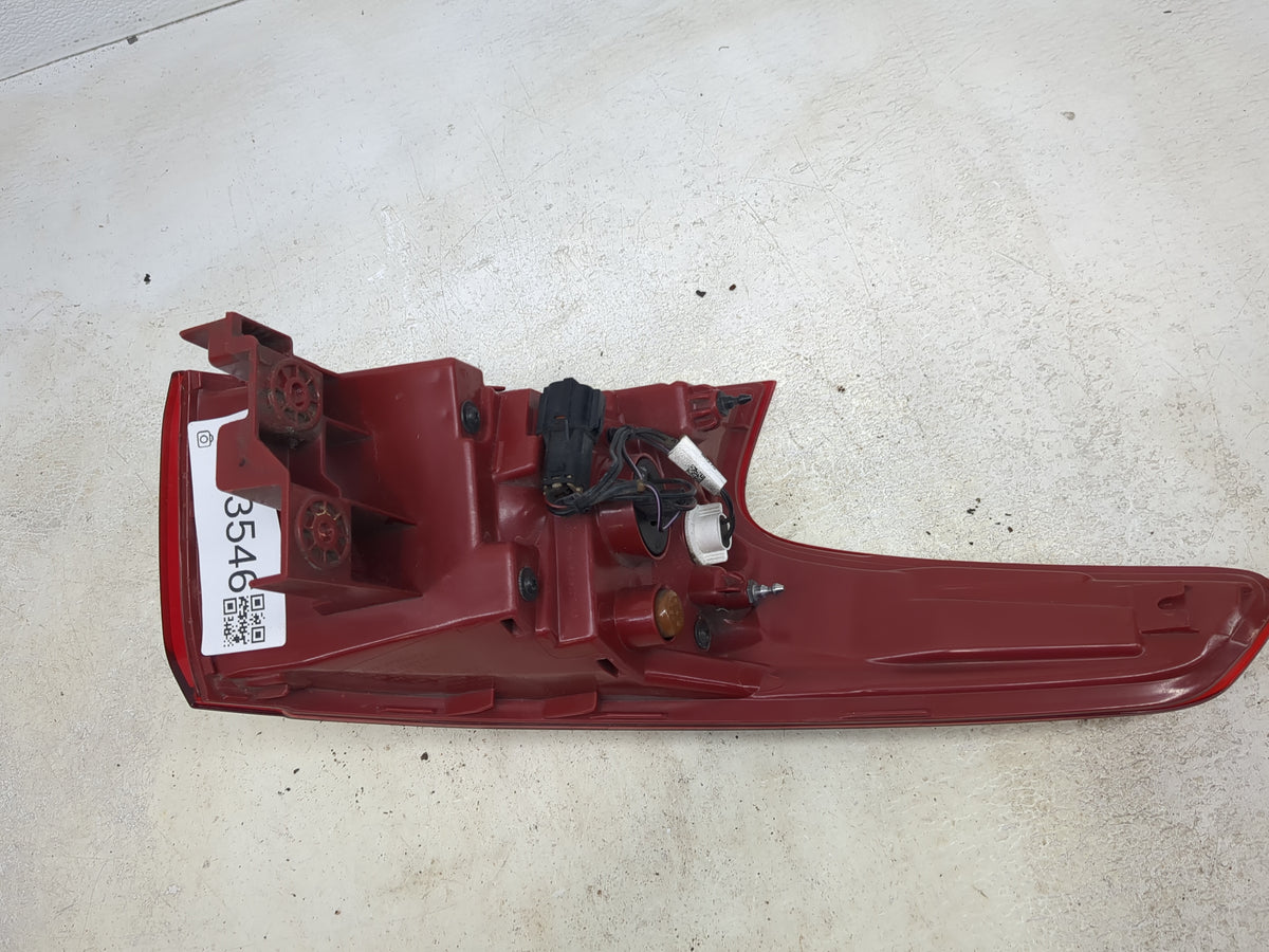 2019-2020 Hyundai Santa Fe Tail Light Assembly Passenger Right OEM Fits Fits 2019 2020 OEM Used Auto Parts - Oemusedautopart