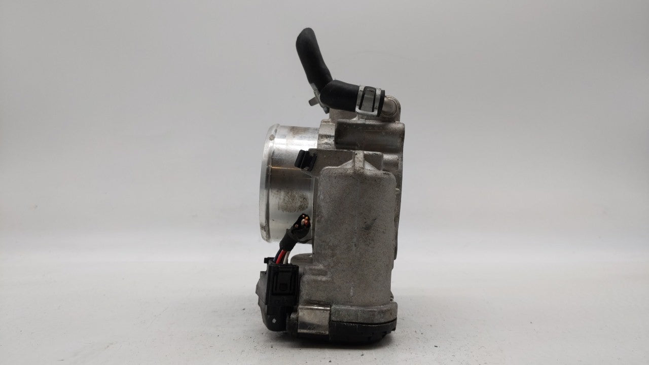 2020 Hyundai Santa Fe Throttle Body P/N:35100-2G600 Fits Fits 2015 2016 2017 2018 2019 OEM Used Auto Parts - Oemusedautopart