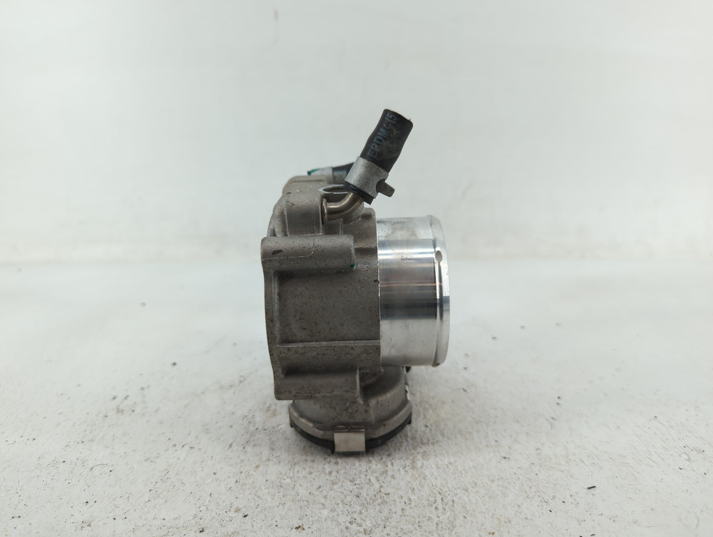 2019-2020 Hyundai Santa Fe Throttle Body P/N:35100-2G600 Fits Fits 2015 2016 2017 2018 2019 2020 2021 OEM Used Auto Parts - 