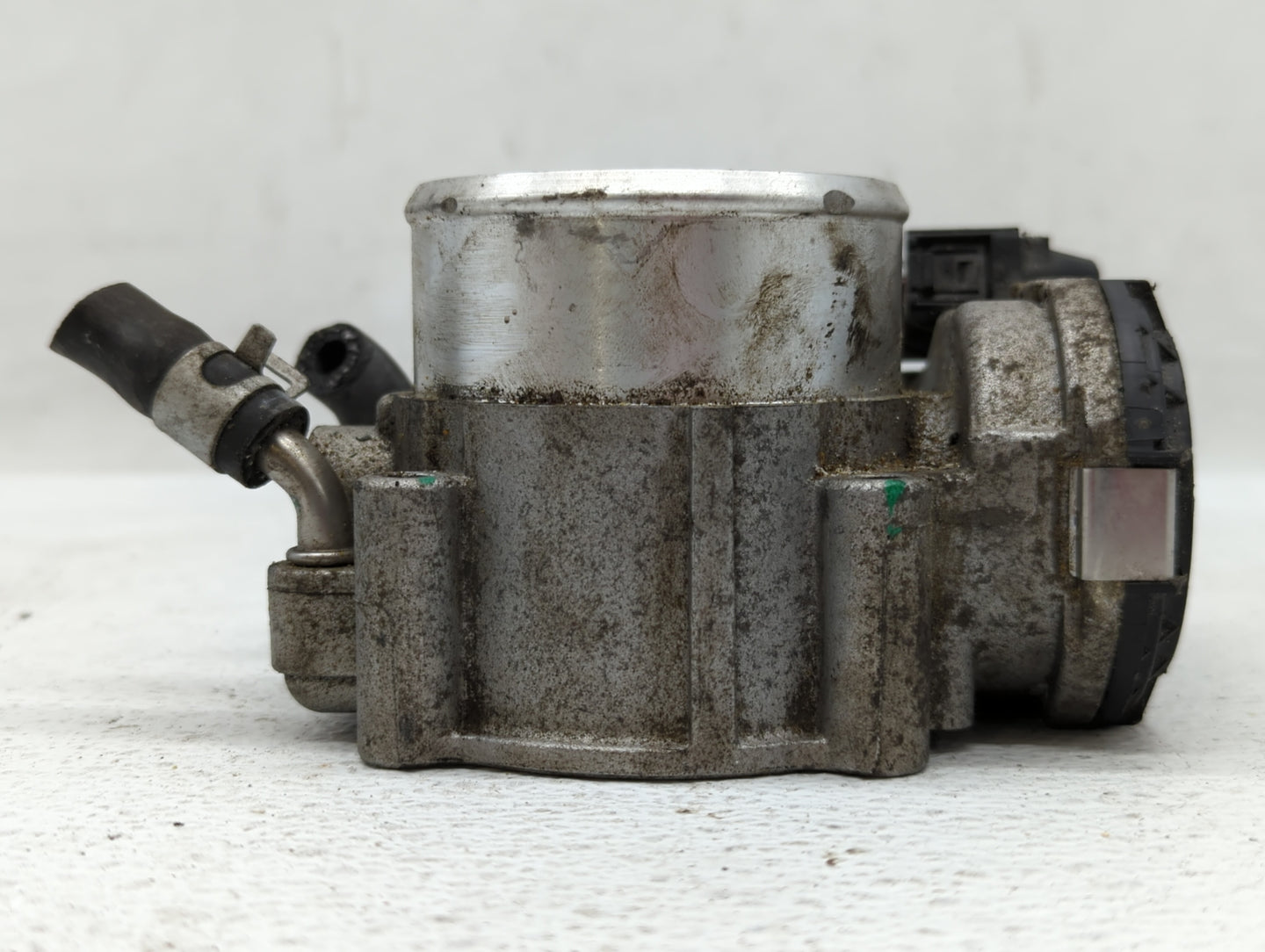 2019-2020 Hyundai Santa Fe Throttle Body P/N:35100-2G600 Fits Fits 2015 2016 2017 2018 2019 2020 2021 OEM Used Auto Parts - 