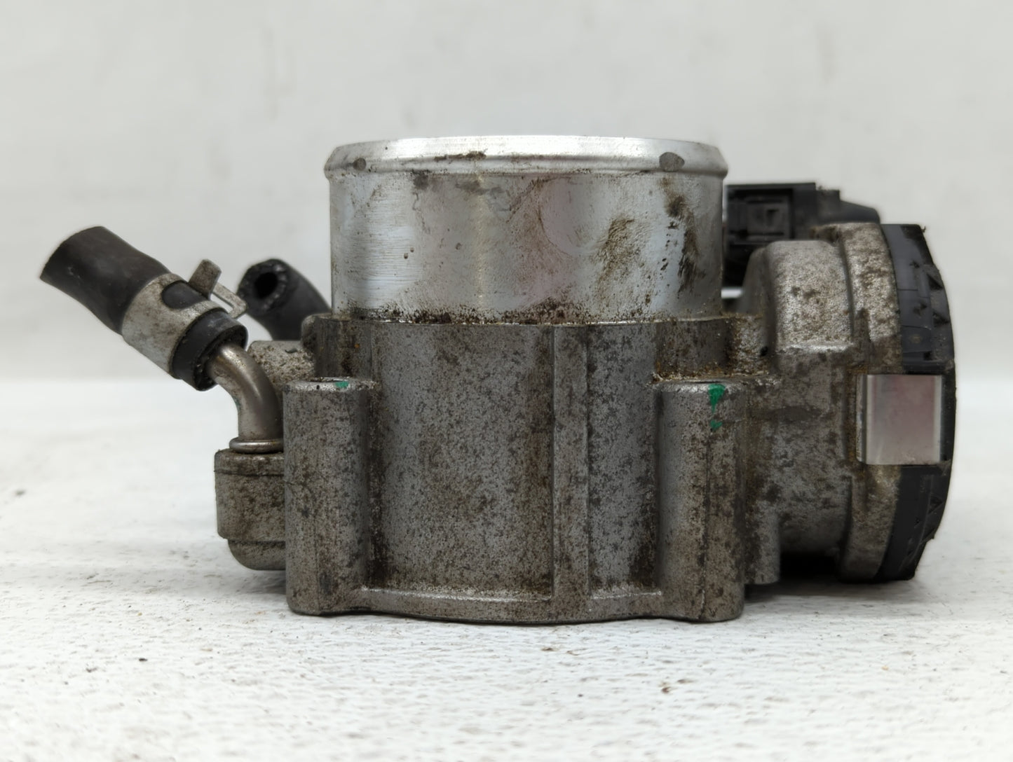 2019-2020 Hyundai Santa Fe Throttle Body P/N:35100-2G600 Fits Fits 2015 2016 2017 2018 2019 2020 2021 OEM Used Auto Parts - 