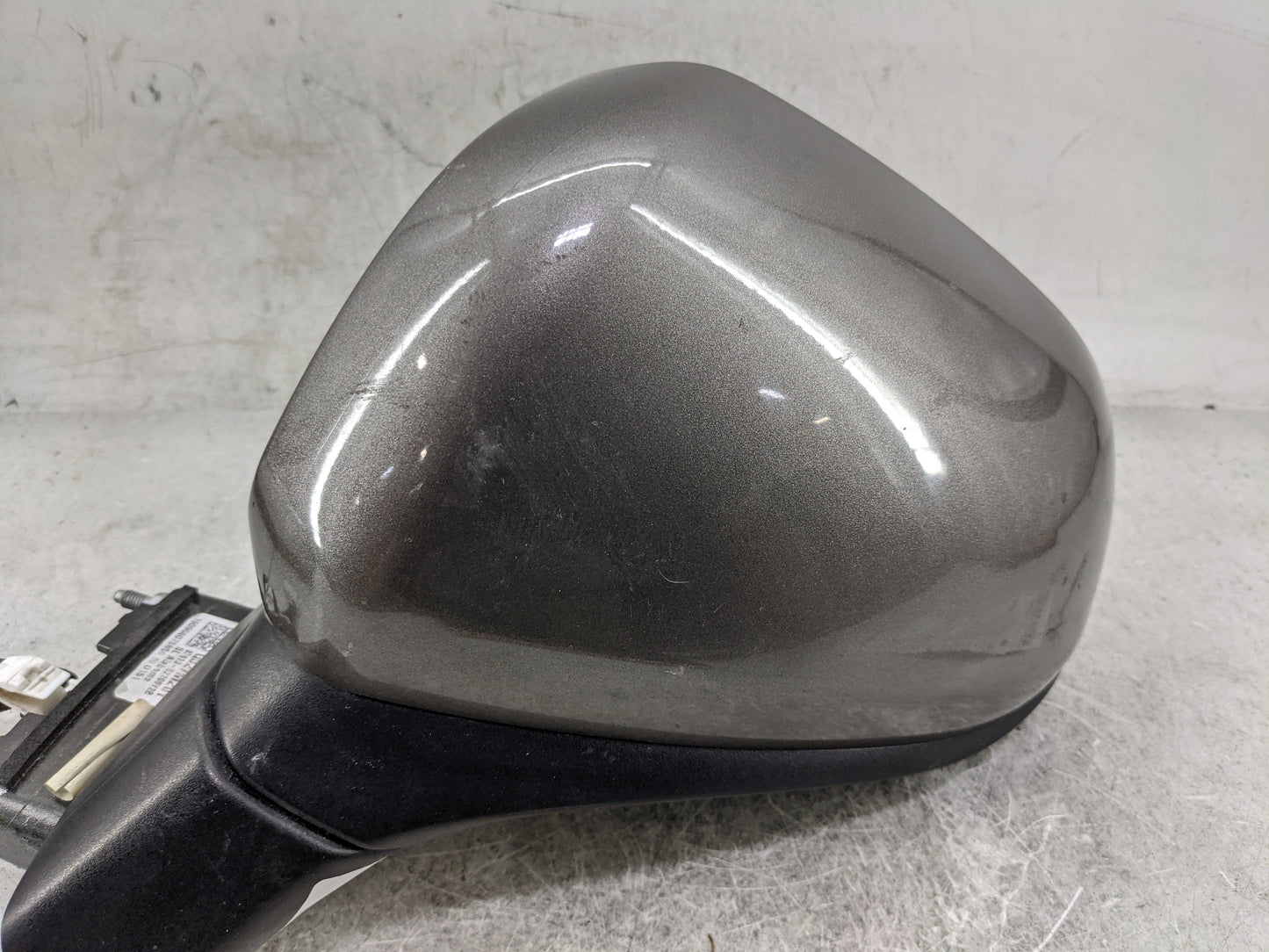 2020-2021 Hyundai Santa Fe Driver Side View Mirror - Left Door Mirror OEM Used - Oemusedautoparts1.com